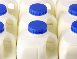 Milk bottle - Food & Bev